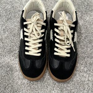 Dolce Vita Notice Sneaker Black/Cream.